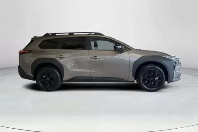 Toyota bZ4X (2026) thumbnail 6