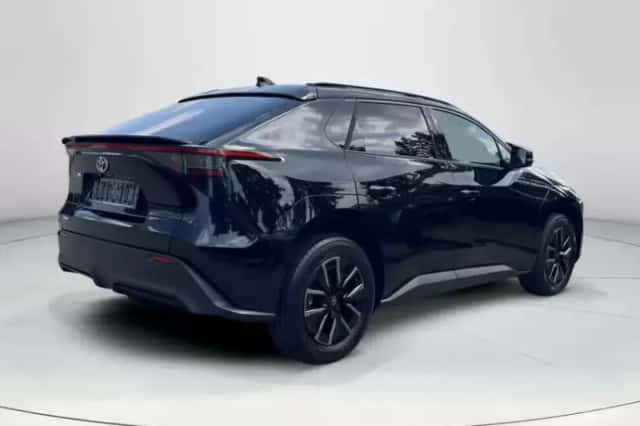 Toyota bZ4X (2026) thumbnail 5