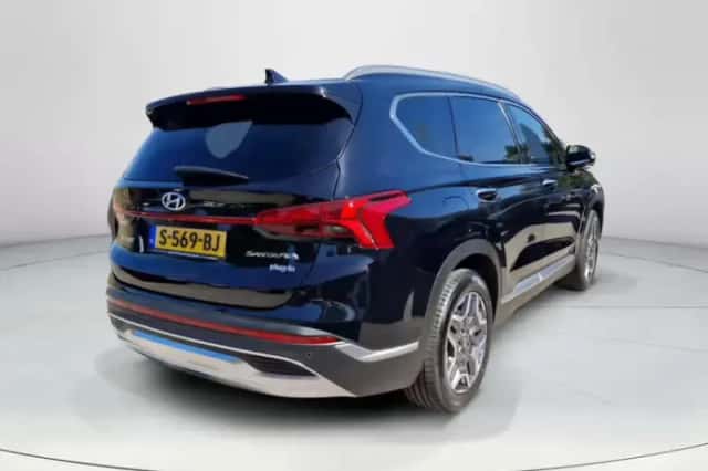 Hyundai Santa Fe (2021) thumbnail 5
