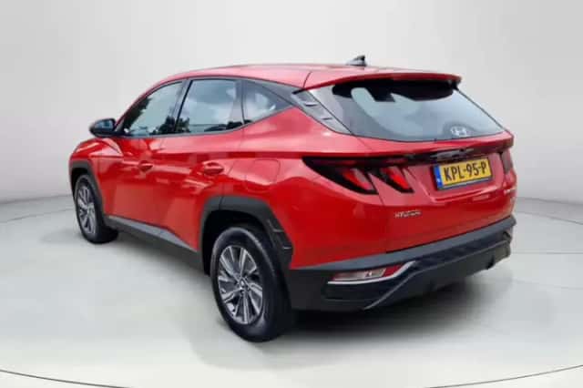Hyundai Tucson (2022) thumbnail 3