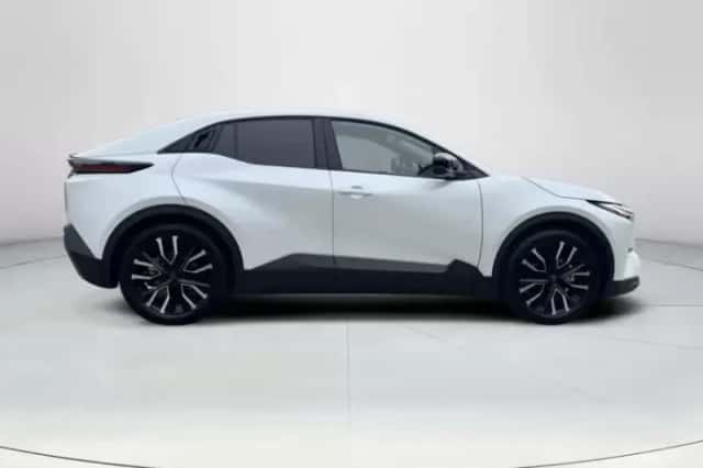 Toyota C-HR+ (2026) thumbnail 6