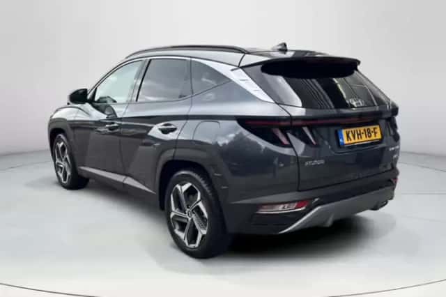 Hyundai Tucson (2022) thumbnail 3