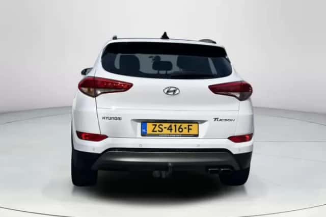 Hyundai Tucson (2016) thumbnail 4