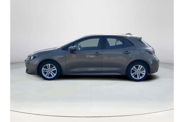 Toyota Corolla (2021) thumbnail 2