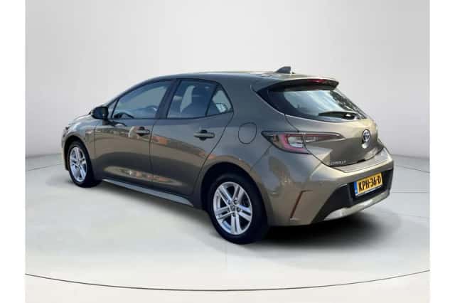 Toyota Corolla (2021) thumbnail 3