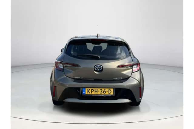 Toyota Corolla (2021) thumbnail 4
