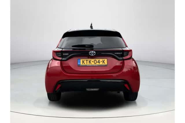 Toyota Yaris (2022) thumbnail 4