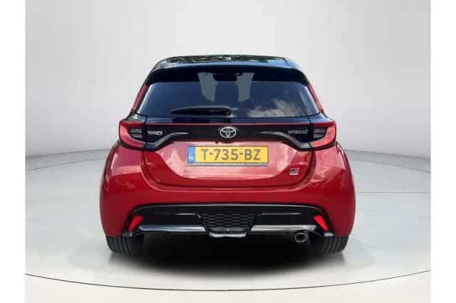 Toyota Yaris (2023) thumbnail 4