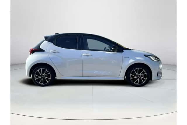 Toyota Yaris (2021) thumbnail 6