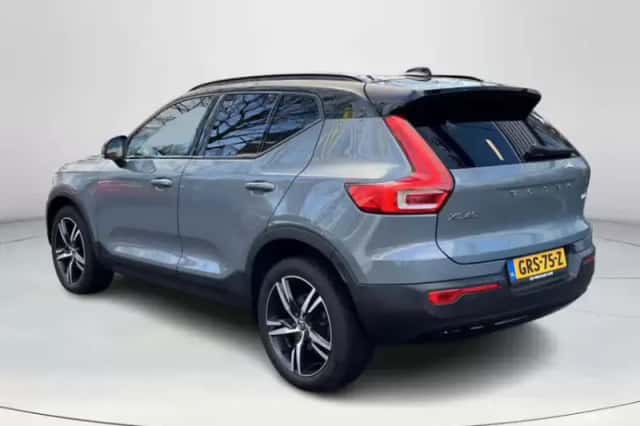 Volvo XC40 (2021) thumbnail 3