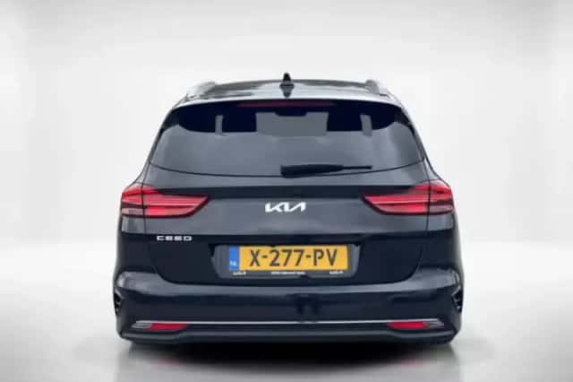 Kia Ceed (2024) thumbnail 4