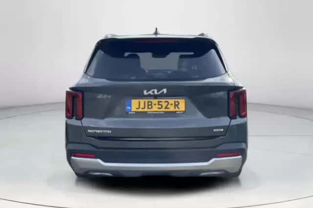 Kia Sorento (2025) thumbnail 4