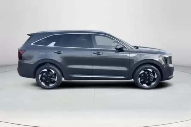 Kia Sorento (2025) thumbnail 6