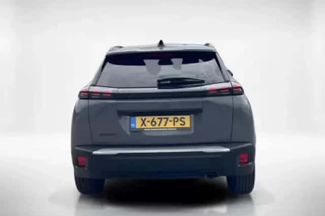 Peugeot 2008 (2024) thumbnail 4
