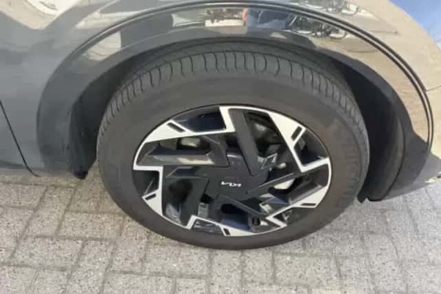 Kia Sportage (2024) thumbnail 5