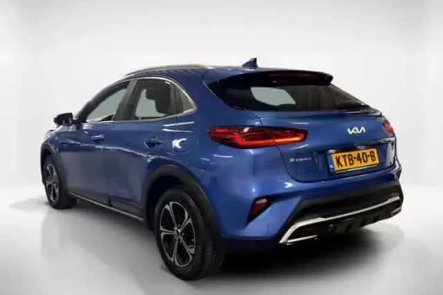 Kia XCeed (2023) thumbnail 3
