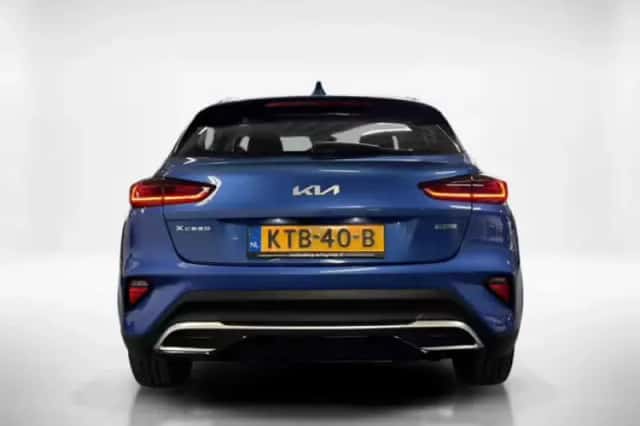 Kia XCeed (2023) thumbnail 4