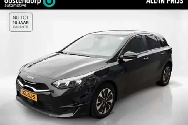 Kia Ceed (2025) thumbnail 1