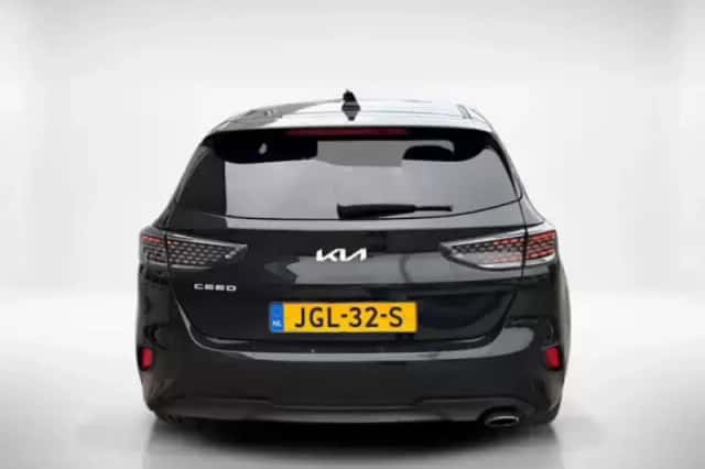 Kia Ceed (2025) thumbnail 4