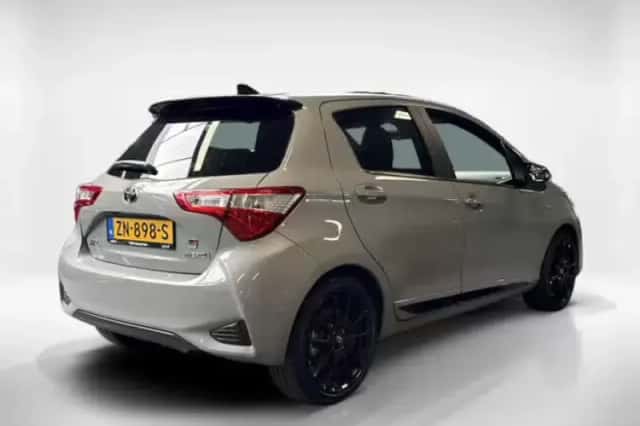 Toyota Yaris (2019) thumbnail 5