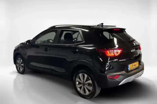 Kia Stonic (2025) thumbnail 3