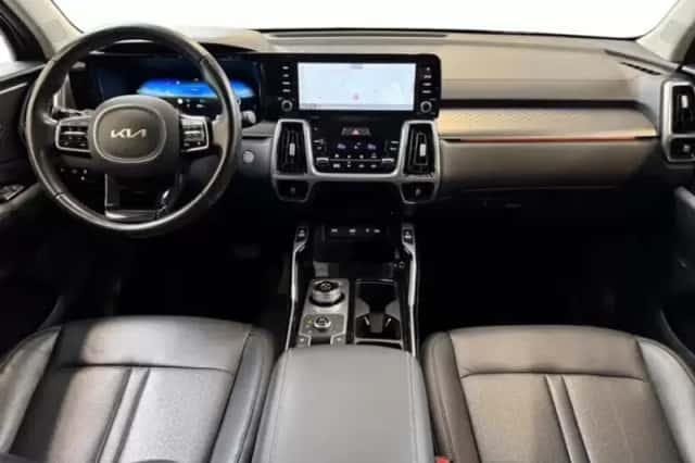 Kia Sorento (2022) thumbnail 6
