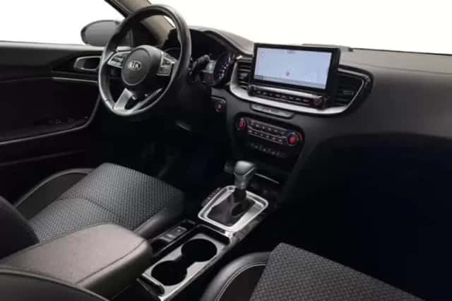 Kia XCeed (2021) thumbnail 3