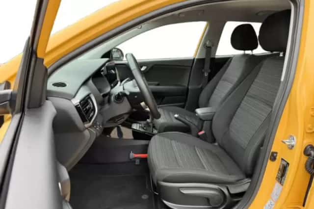 Kia Stonic (2025) thumbnail 5