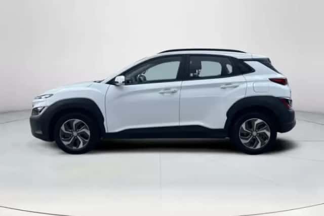 Hyundai Kona (2023) thumbnail 2