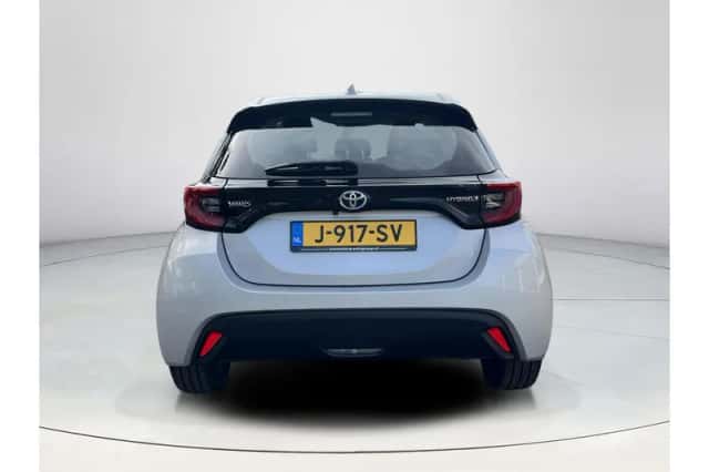 Toyota Yaris (2020) thumbnail 4