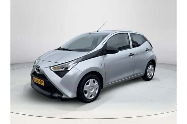 Toyota Aygo (2021) thumbnail 1