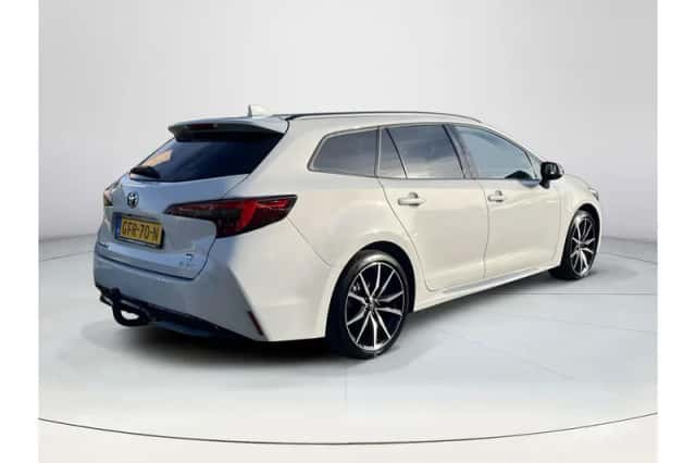 Toyota Corolla (2024) thumbnail 5