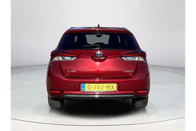 Toyota Auris (2018) thumbnail 4