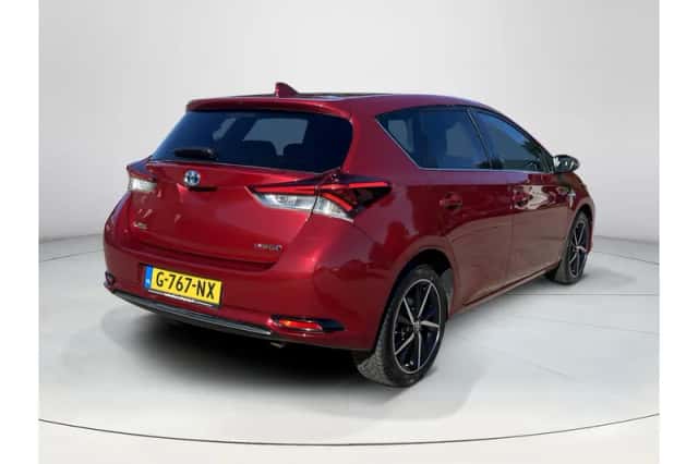 Toyota Auris (2018) thumbnail 5