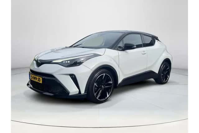 Toyota C-HR (2022) thumbnail 1