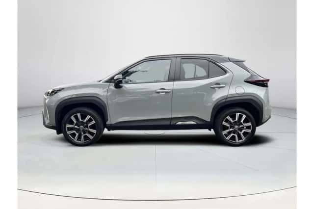 Toyota Yaris Cross (2024) thumbnail 2