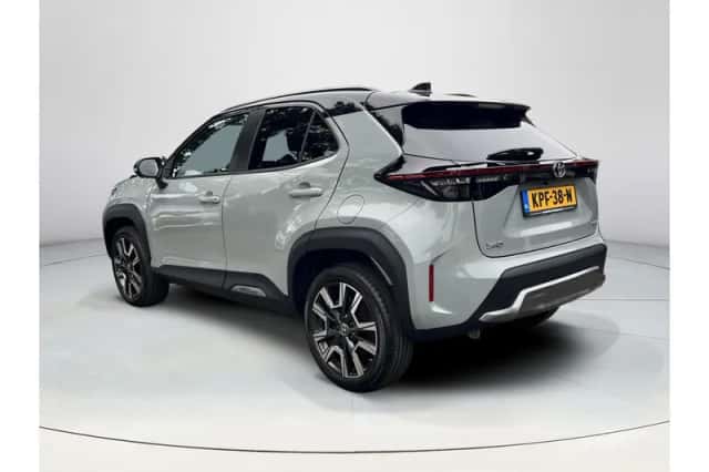 Toyota Yaris Cross (2024) thumbnail 3