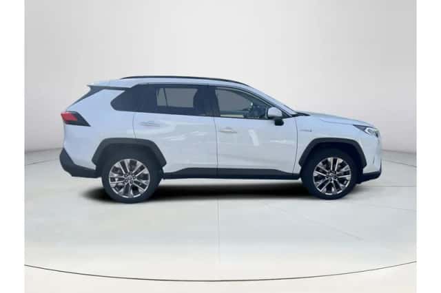 Toyota RAV4 (2021) thumbnail 6