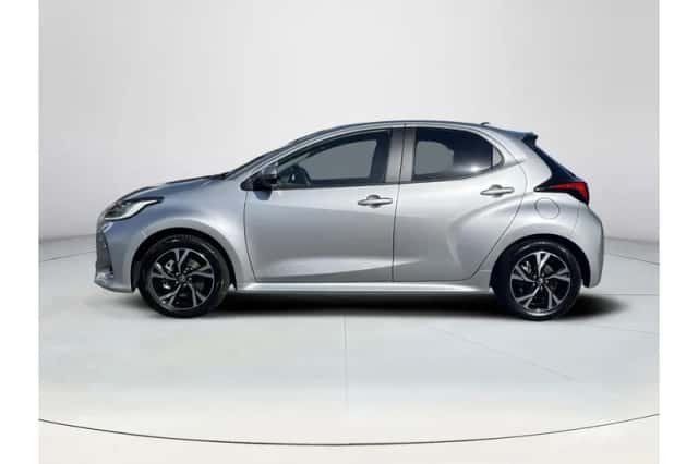 Toyota Yaris (2025) thumbnail 2