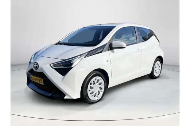 Toyota Aygo (2021) thumbnail 1