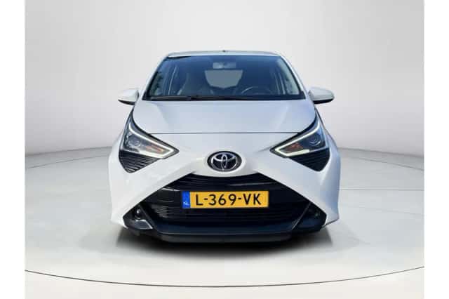 Toyota Aygo (2021) thumbnail 5