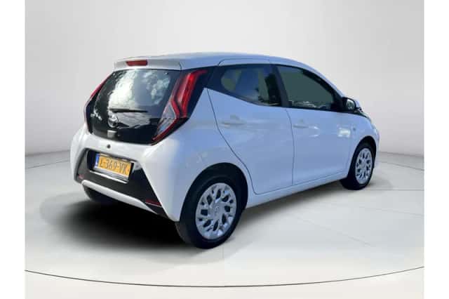 Toyota Aygo (2021) thumbnail 6