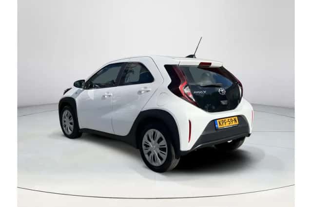 Toyota Aygo X (2023) thumbnail 3