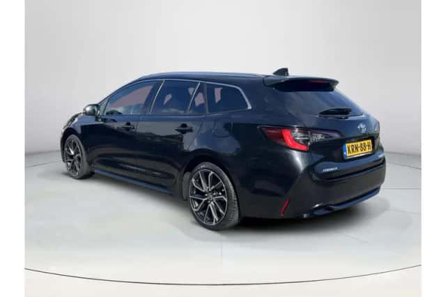 Toyota Corolla (2022) thumbnail 3