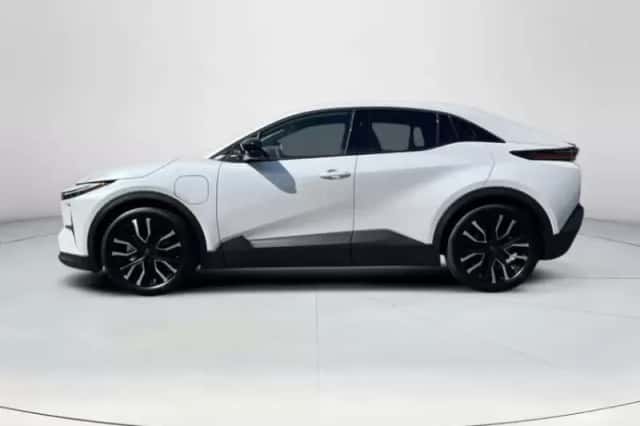 Toyota C-HR+ (2026) thumbnail 2