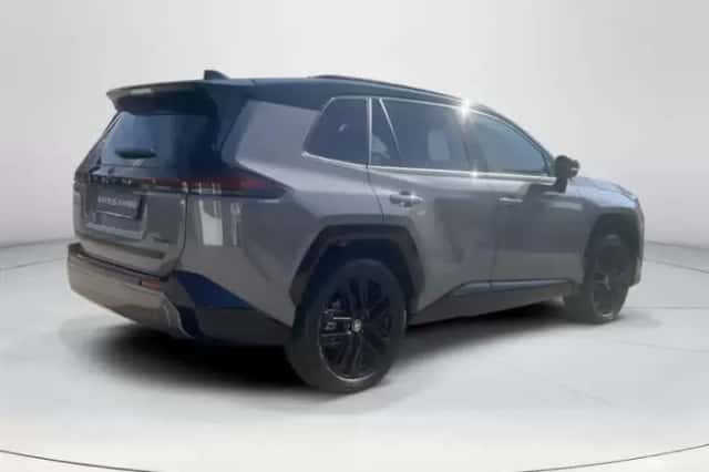 Toyota RAV4 (2026) thumbnail 5