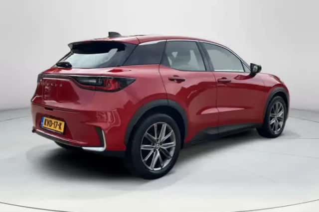 Lexus LBX (2024) thumbnail 5