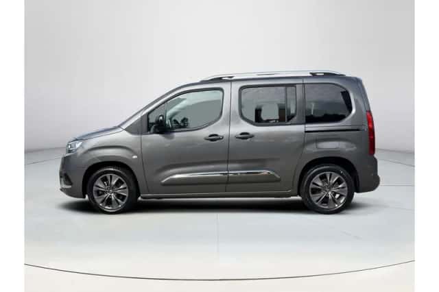 Toyota ProAce City Verso (2022) thumbnail 2