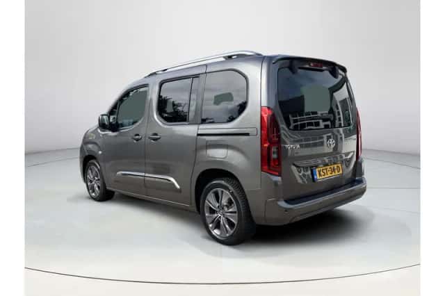Toyota ProAce City Verso (2022) thumbnail 3