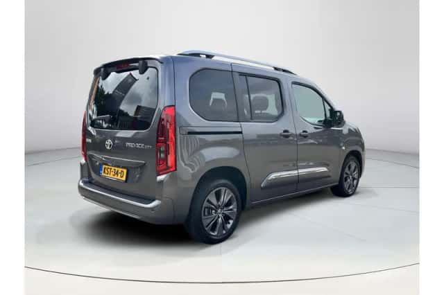 Toyota ProAce City Verso (2022) thumbnail 5